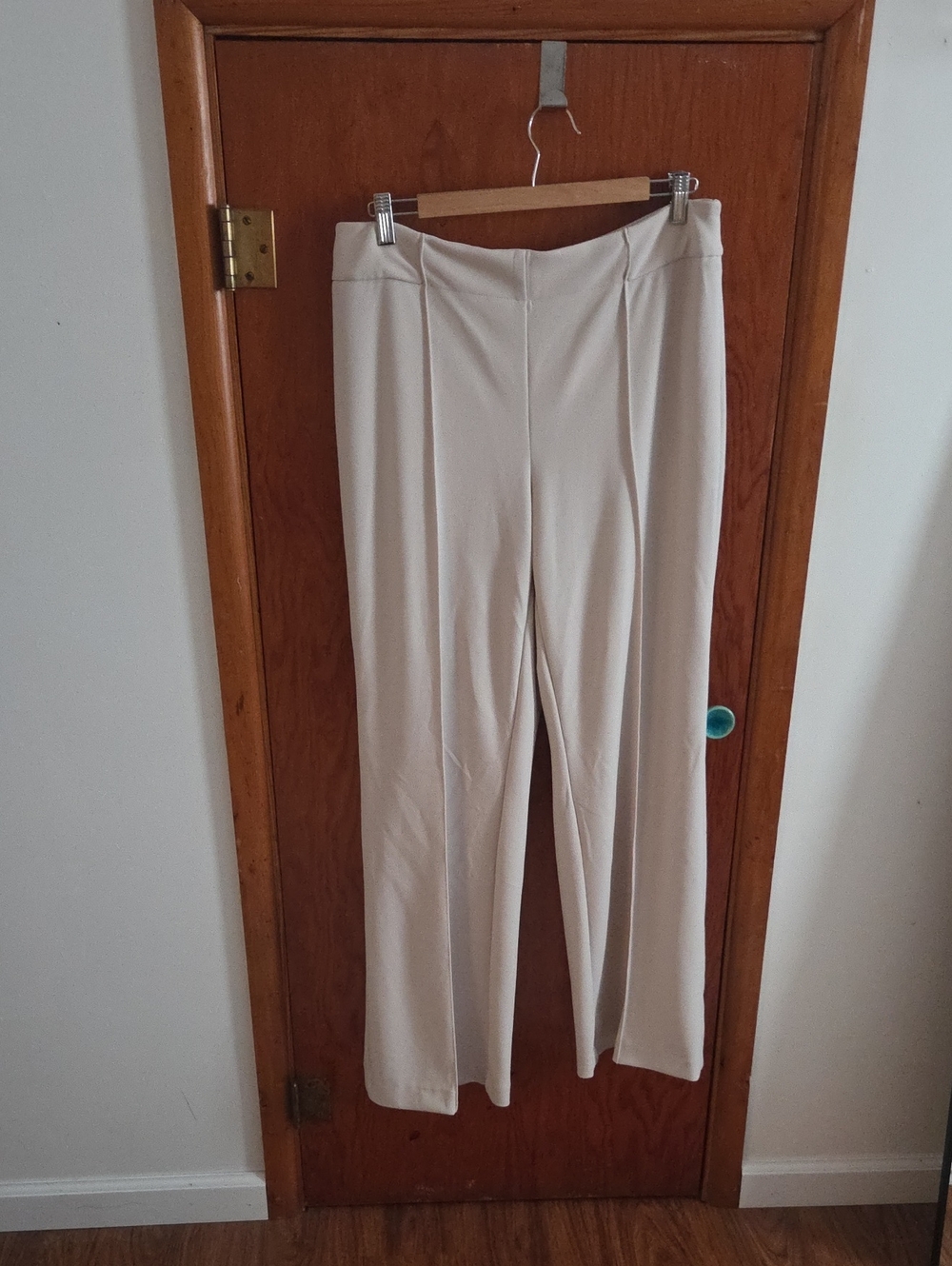 Tahari Cream Wide-Leg Trousers